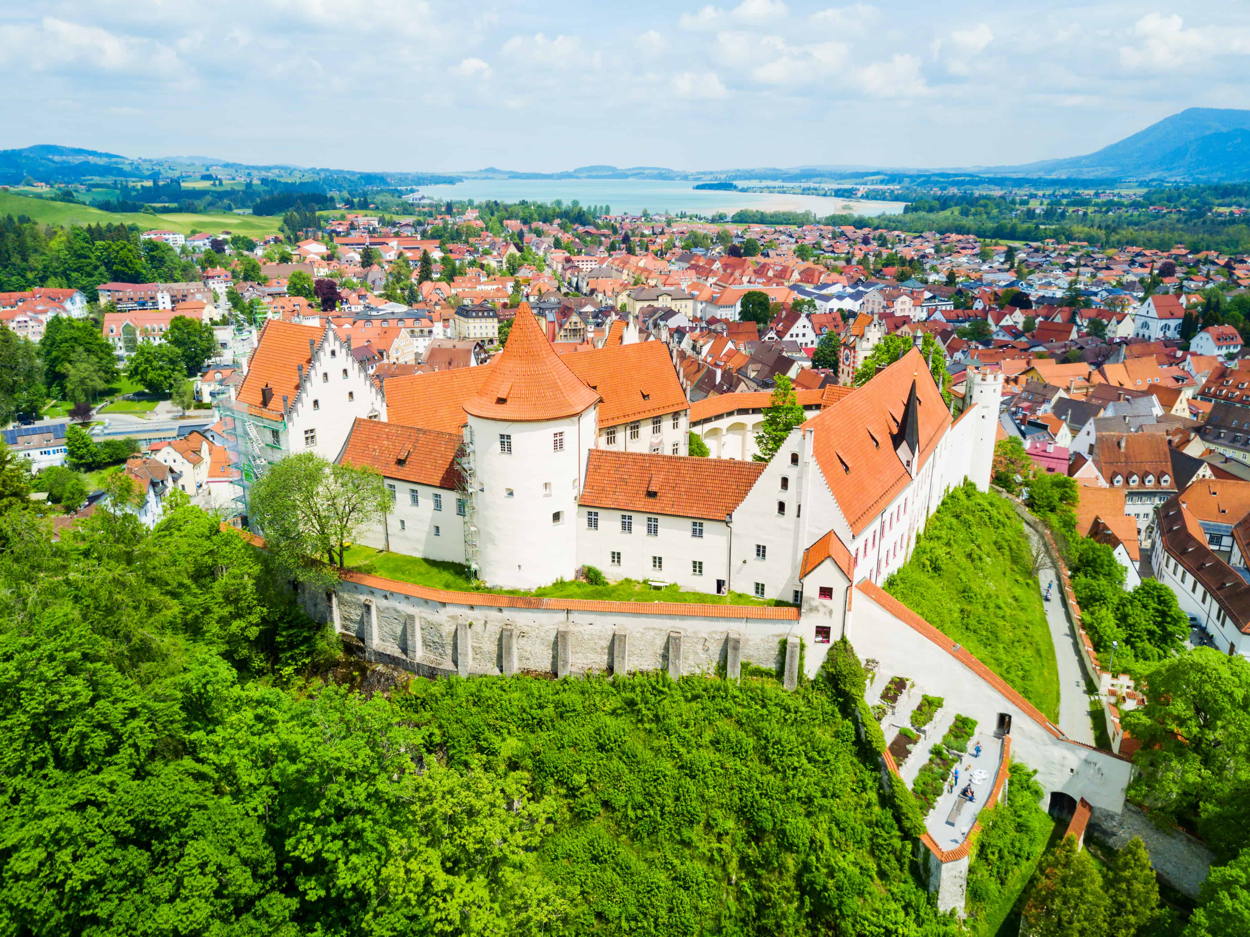 Das Hohe Schloss in Füssen mit Rittersaal und Uhrtum